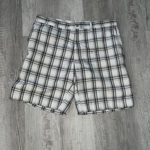 Men’s flat front plaid shorts size 36